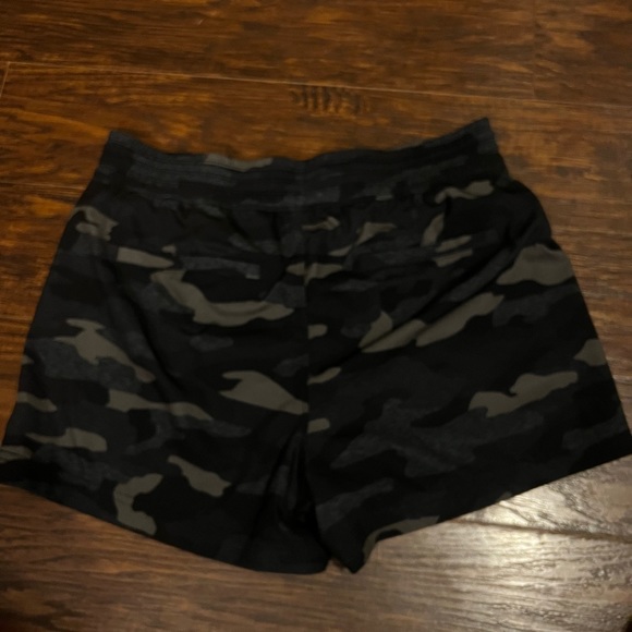 Old navy Athletic shorts - Picture 2 of 3